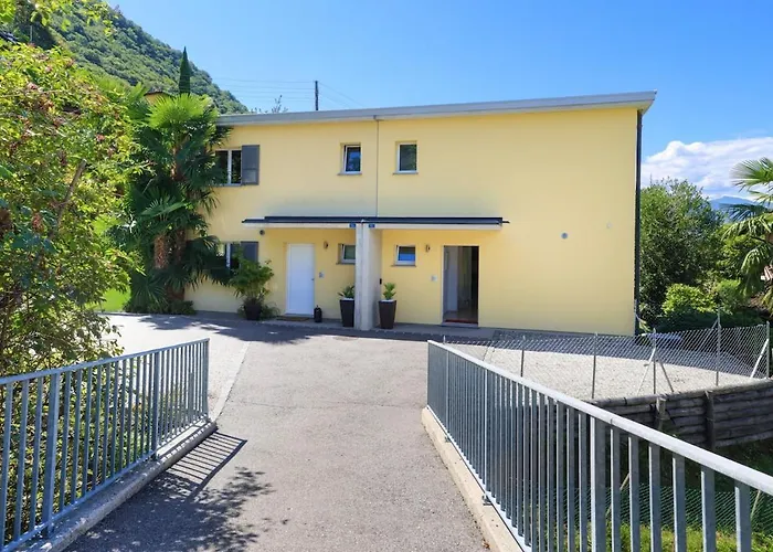 Bergidylle Am Maggiore Gambarogno